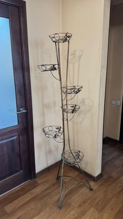 Оригинальные полки для цветов