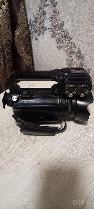 Видеокамера canon xa10 сотилади