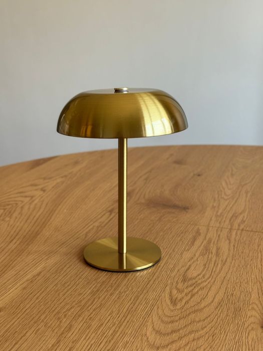 Стильный сенсорный ночник