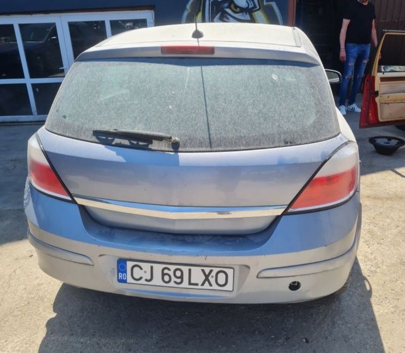 Dezmembrez Opel Astra H 1.7, 1.9 diesel/ 1.6 benzina, break/hatchback