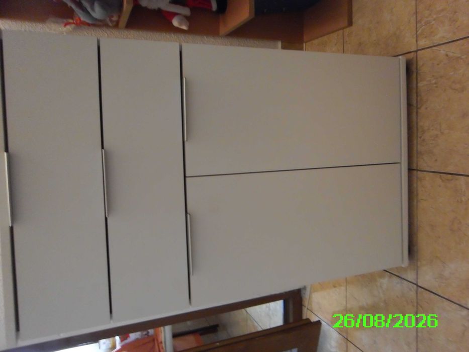 Mobilier gradina ,Dulap/Comoda BEBE si un turn cu 3 etajere .comoda cu 3 sertare