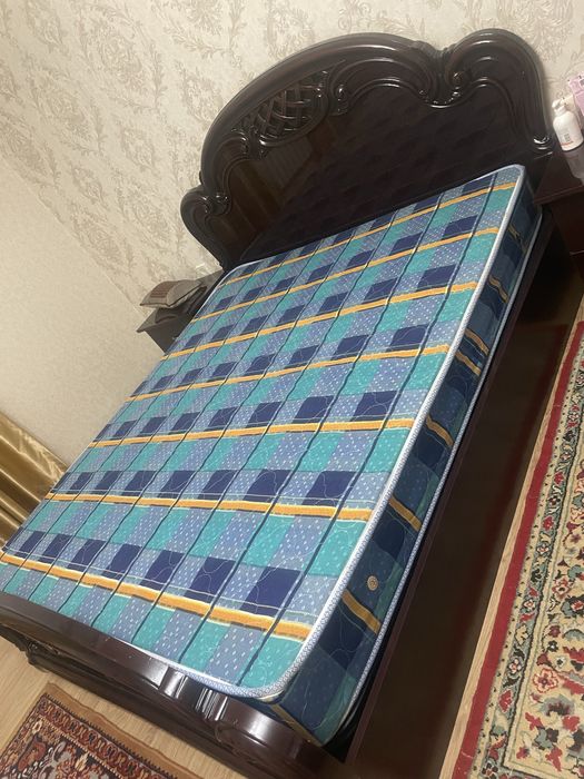 Продается кровать двуспальная