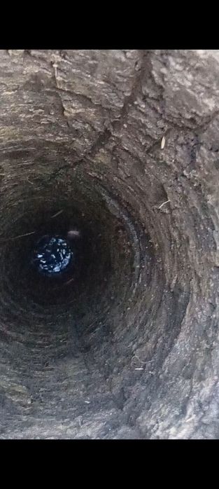 Executam foraje puturi fântâni