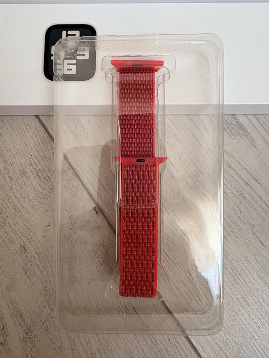 Смарт часовник Apple watch SE