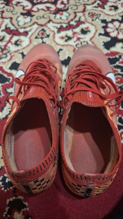 Бутсы и сороконожки