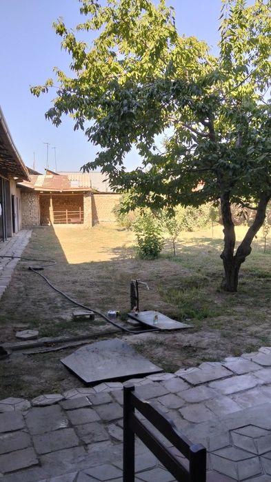 Srochna uy sotiladi