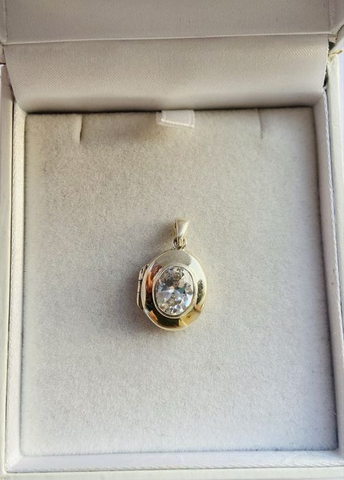 Pandantiv din argint cu zirconie pentru poze