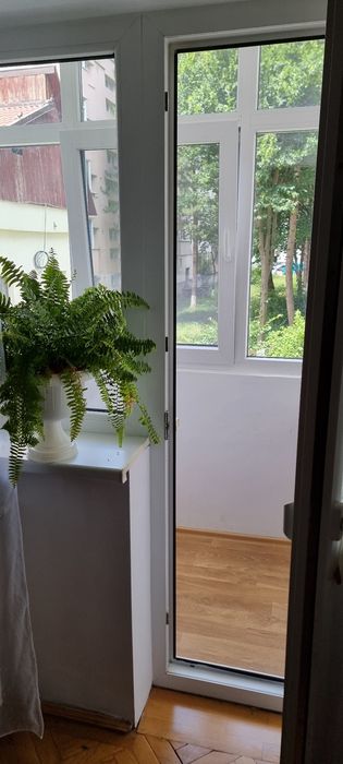 Inchiriez apartament 3 camere