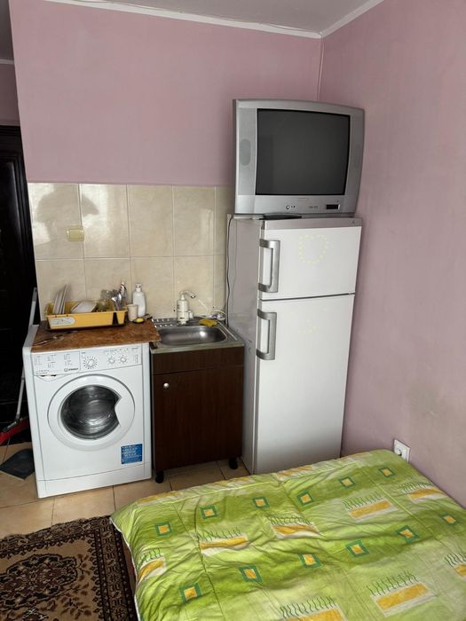 Ofer spre închiriat garsoniera  con 2
