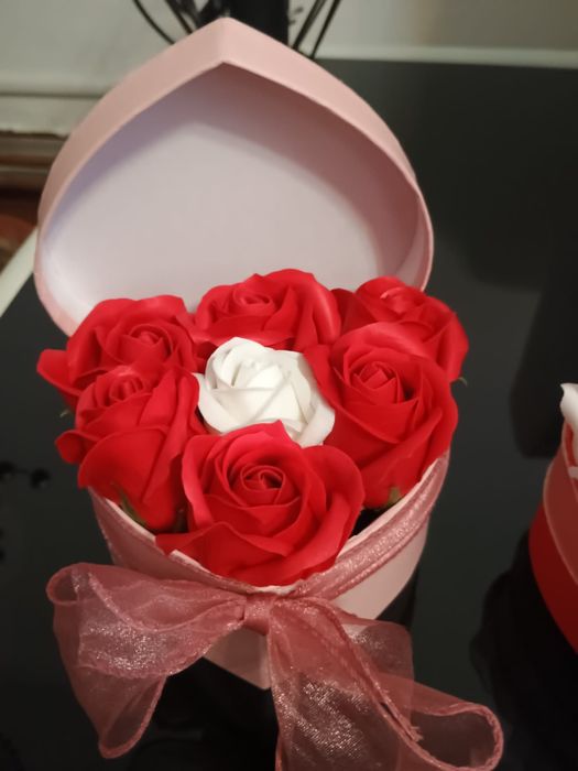 Aranjamente,buchete,din flori de săpun pt diferite ocazii.