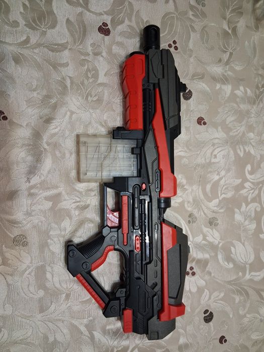 Большой бластер многозарядный