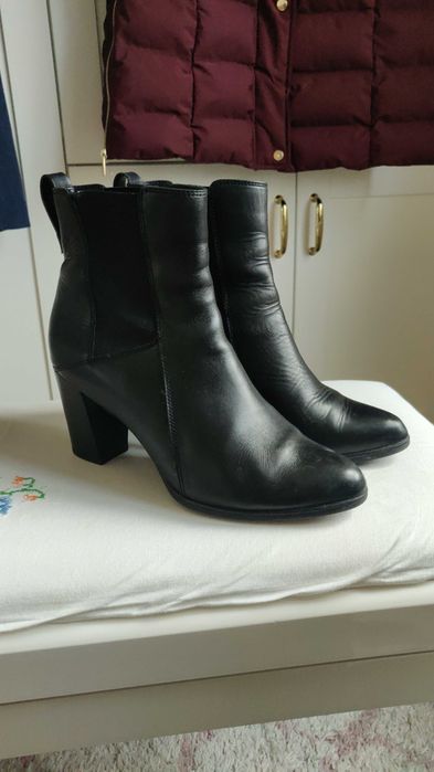 Боти Hilfiger , Clarks, ботуши  Зара