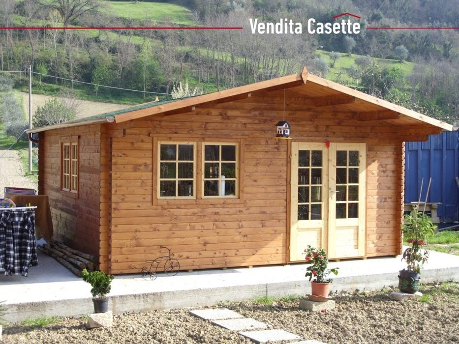 Vând căbănuțe din lemn de vacanță sau de depozitare