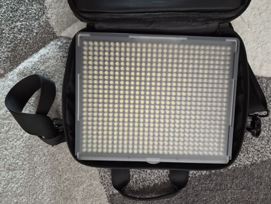 Lampa lumina APUTURE AMARAN HR672C
