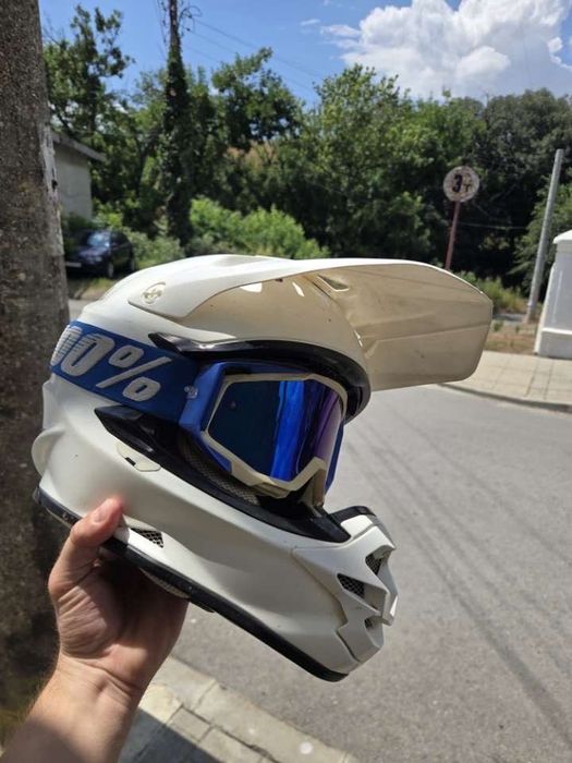 Кросова каска SHOEI