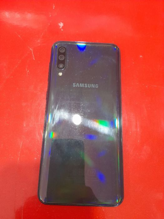 Samsung a50 ideal
