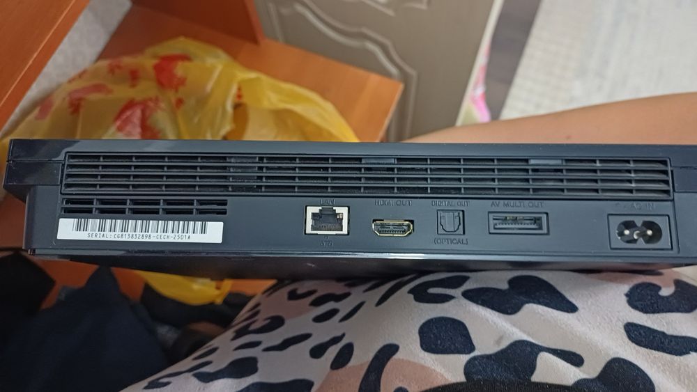 Продам Ps 3  Slim прошитая