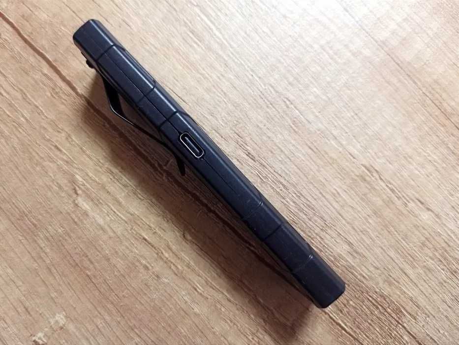 Lanterna mini f pentru fortele de ordine