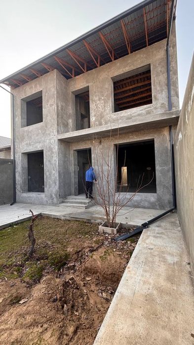 Uy Sotiladi Qibray Markazida HiTech Korobka Xovlin