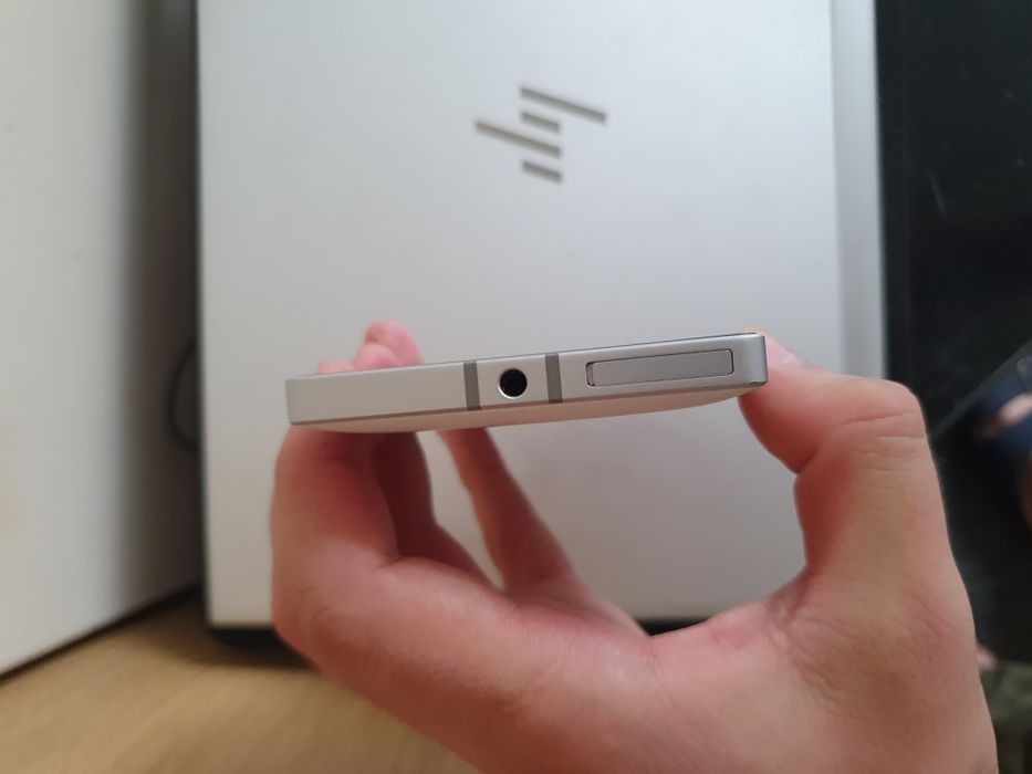 De vânzare telefon Nokia Microsoft