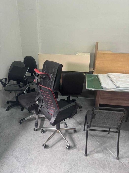 Продается офисная мебель б/у