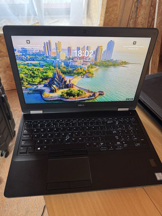 Dell Latitude E5570 i5 8gb ssd 256 w11
