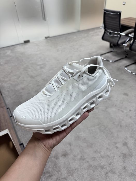 On Cloudmonster Allwhite
