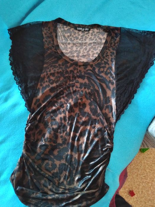 Спортивная кофта с капюшоном