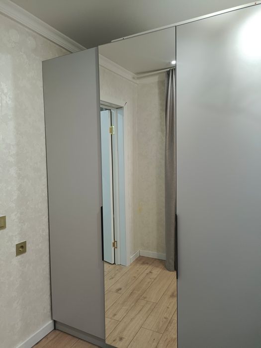 Продам шкаф комнатный