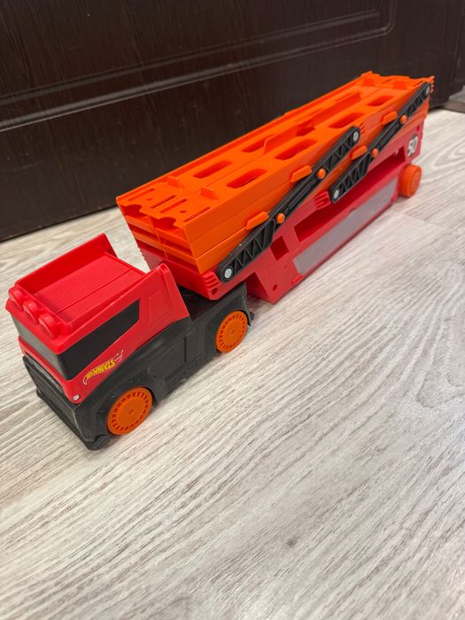 Hot wheels играчки