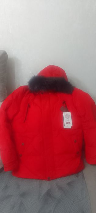 Продам куртка Аляска зимняя размер 48-50.