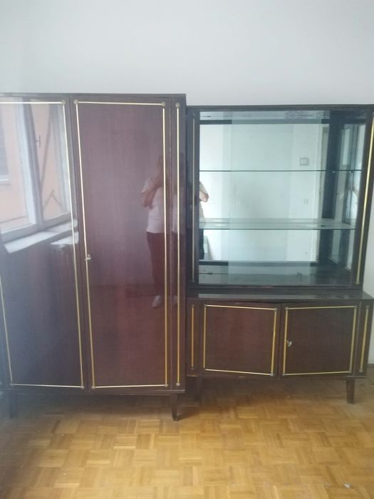 Dulap cu vitrina
