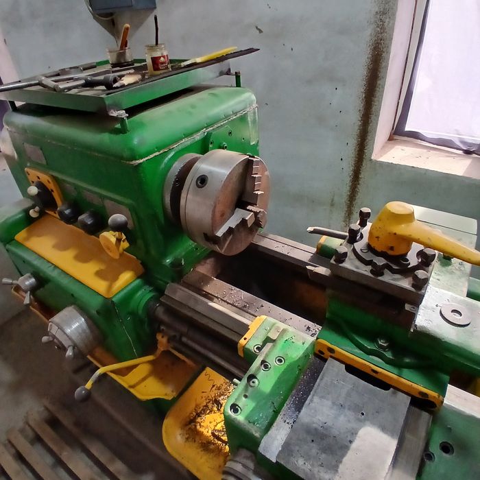 Tokarniy stanok 1k62