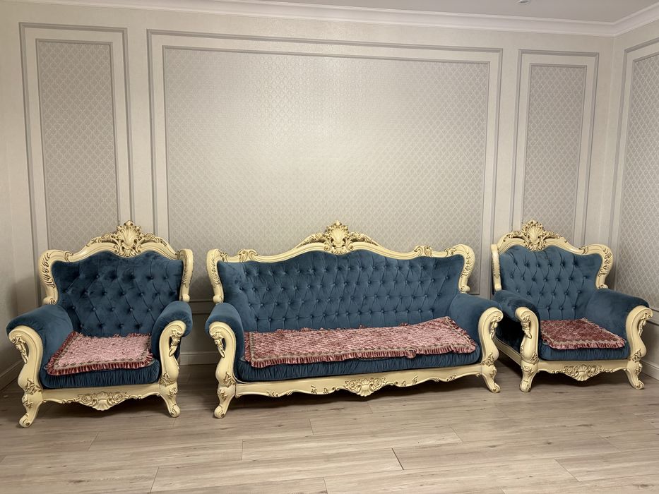Диван. Продается диван с креслами.