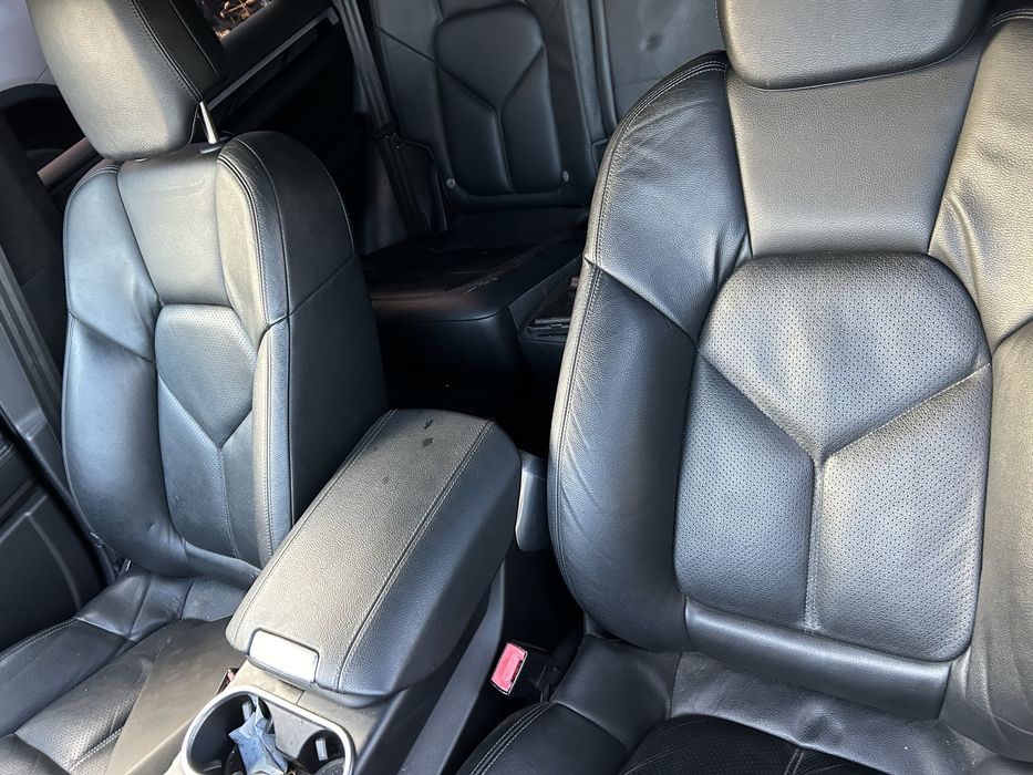 Ușă stânga față Porsche Cayenne 2012