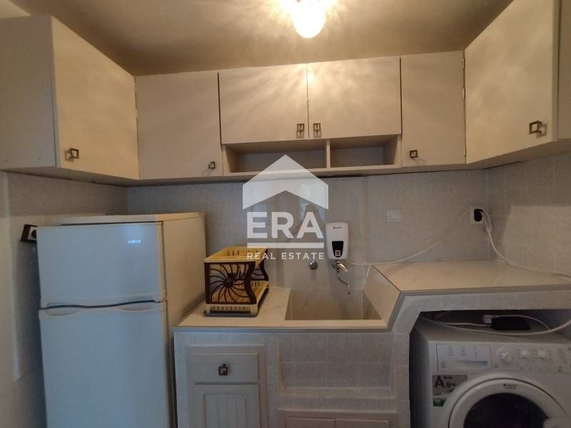 Тристаен апартамент под наем