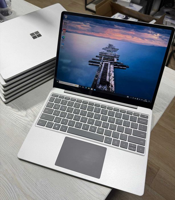 Microsoft Surface Go  12.5” FullHD (Сенсорный) I5-1035G1 16GB/256SSD