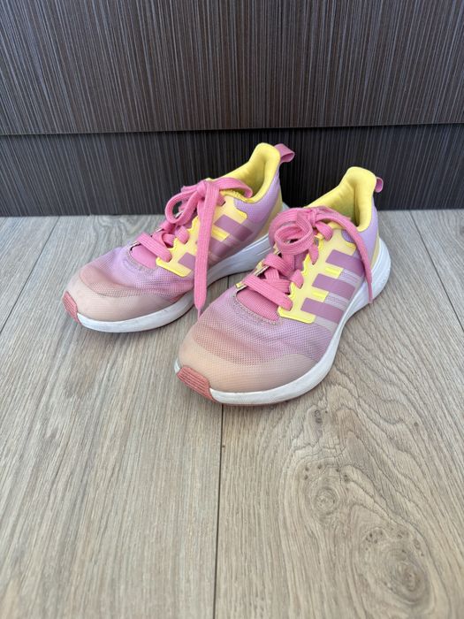Маратонки Adidas