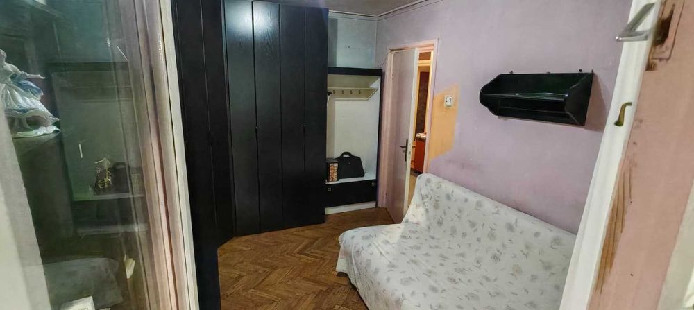 Apartament cu 3 camere Zona Malu Rosu