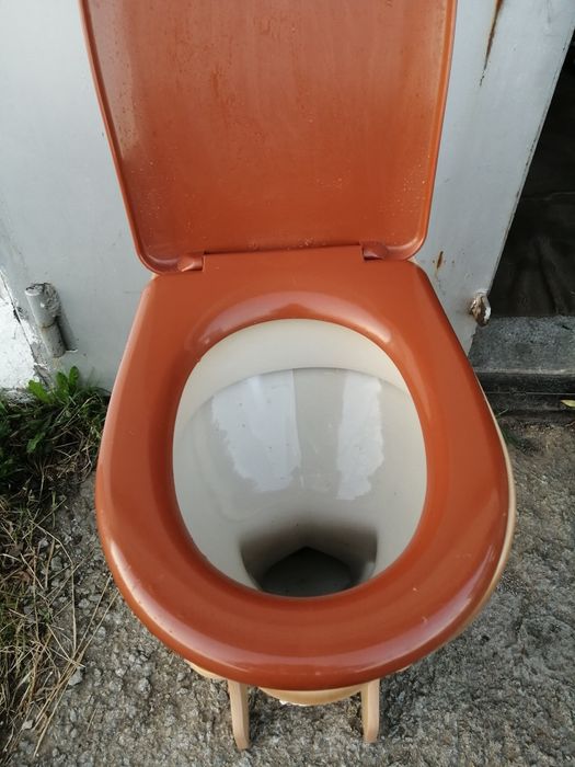 Продам унитаз б/у