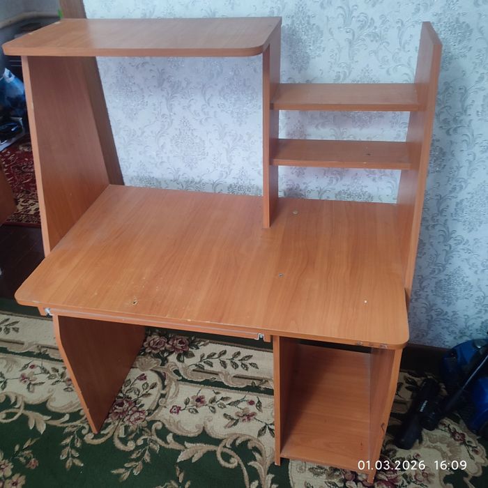 Компьютерный Стол