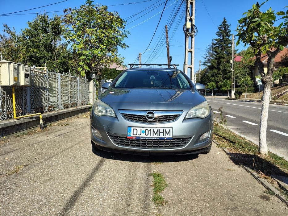 Opel Astra J 1.7CDTI 2012