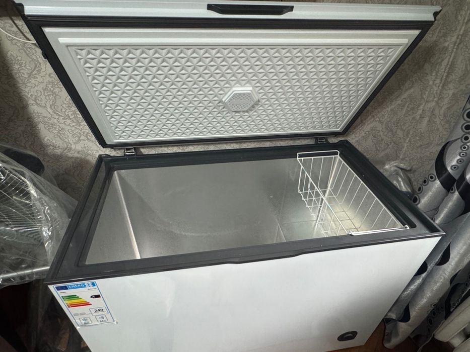 Продам морозильник