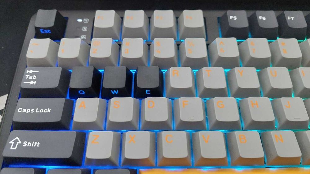 Aula F108 Механична клавиатура hot swap / brown switch