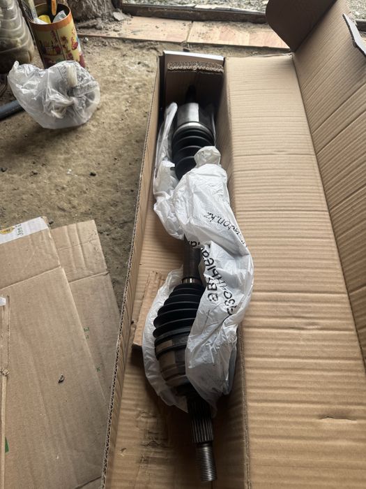 Продам привод передный