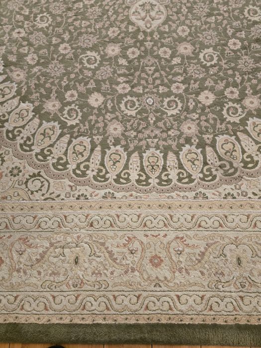 Продам ковер б/у