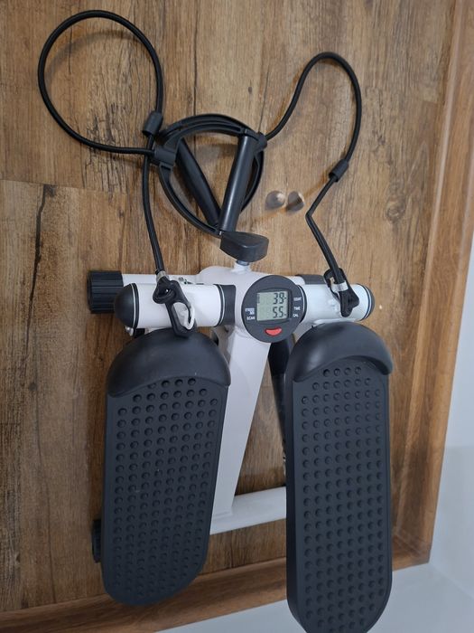 Stepper MAXFIT cu benzi de rezistență – nou
