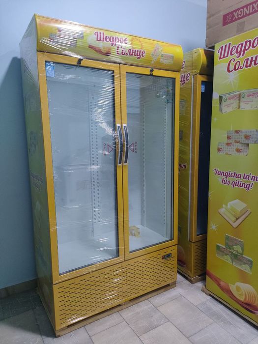 Новый витриный холодильник. Фирма DEVI