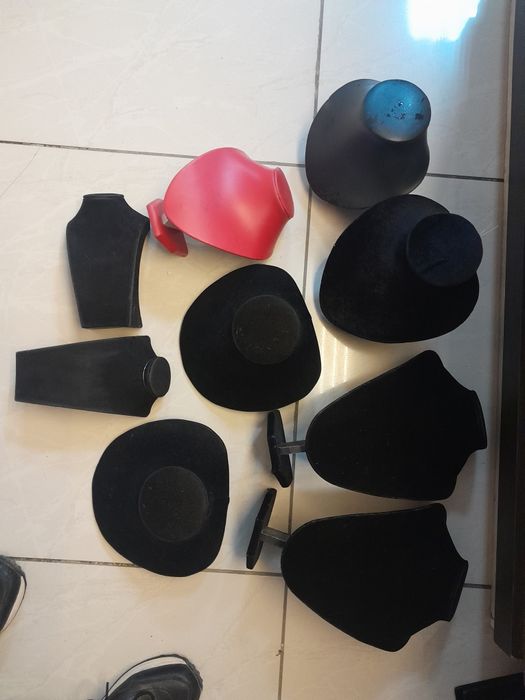 Стойки для бюжетерии  в ассортименте.