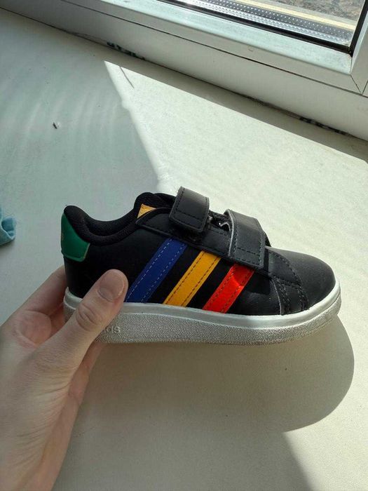 Кросовки для мальчиков Adidas , Skechers